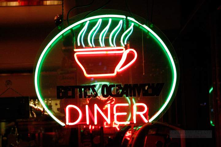 berkeley-ca-fourth-street-restaurant-bettes-oceanview-diner-1807-4th-street-1