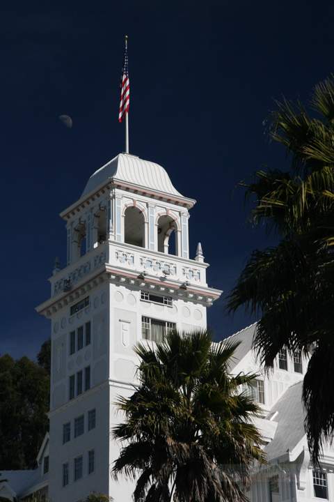 Claremont Hotel with moon and American flag behind it berkeley-ca-claremont-neighborhood-claremont-hills-claremont-hotel-resort-41-tunnel-road-5