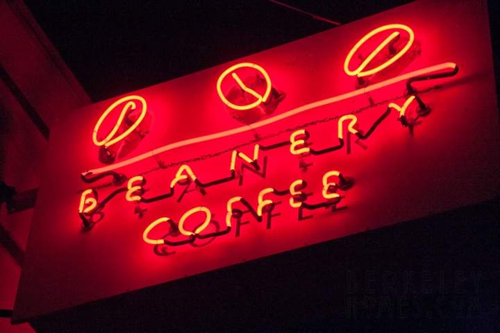 neon-berkeley-ca-elmwood-neighborhood-cafe-2925-college-avenue-beanery-coffee