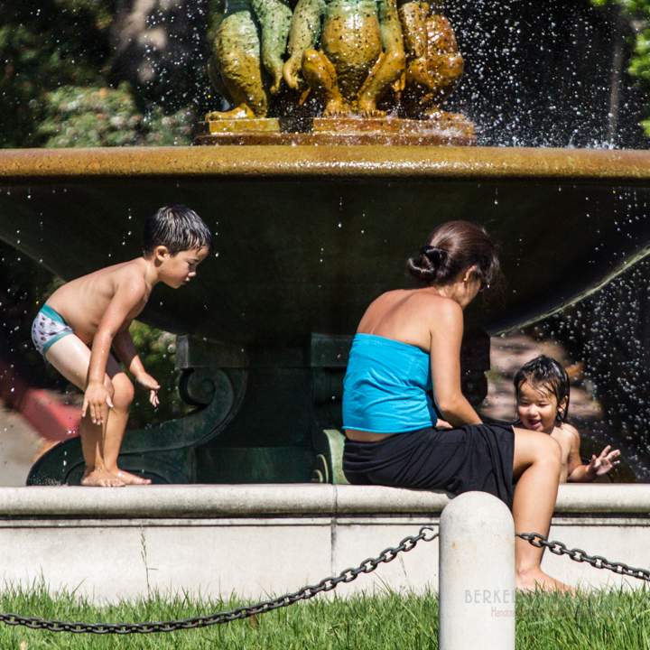 Mother and kids playing in Marin Circle Fountain berkeley-northbrae-marin-fountain-at-the-circle-bears-kids-swimming-in-fountain-3-2