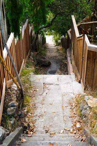 berkeley-ca-thousand-1000-oaks-neighborhood-path-vincente-walk