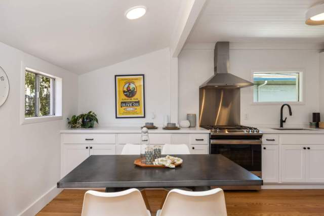 3-berkeley-cedar-1037-gilman-district-neighborhood-duplex-upper-kitchen-dining-05