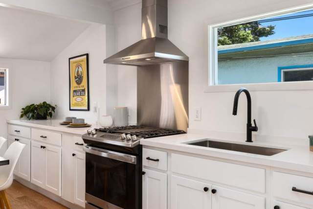 3-berkeley-cedar-1037-gilman-district-neighborhood-duplex-upper-kitchen-dining-07