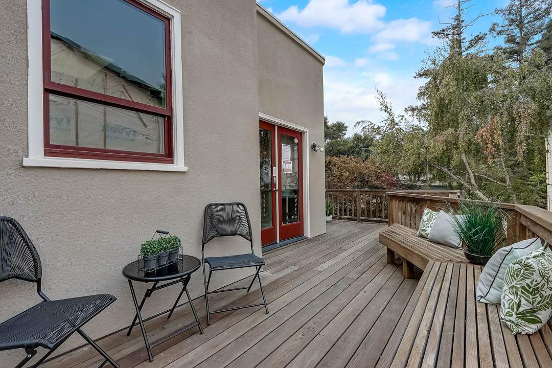 9–glen-2209-north-berkeley-hills-exterior-yard-drone-01