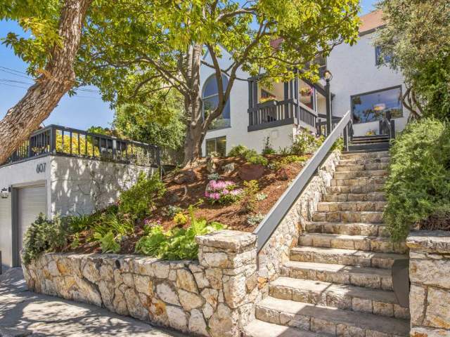 1-san-luis-607-berkeley-hills-front-deck-porch-01