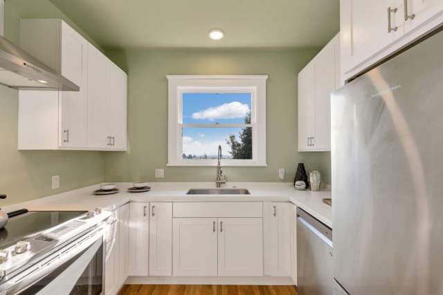 3-vincente-624-berkeley-thousand-oaks-neighborhood-kitchen-2